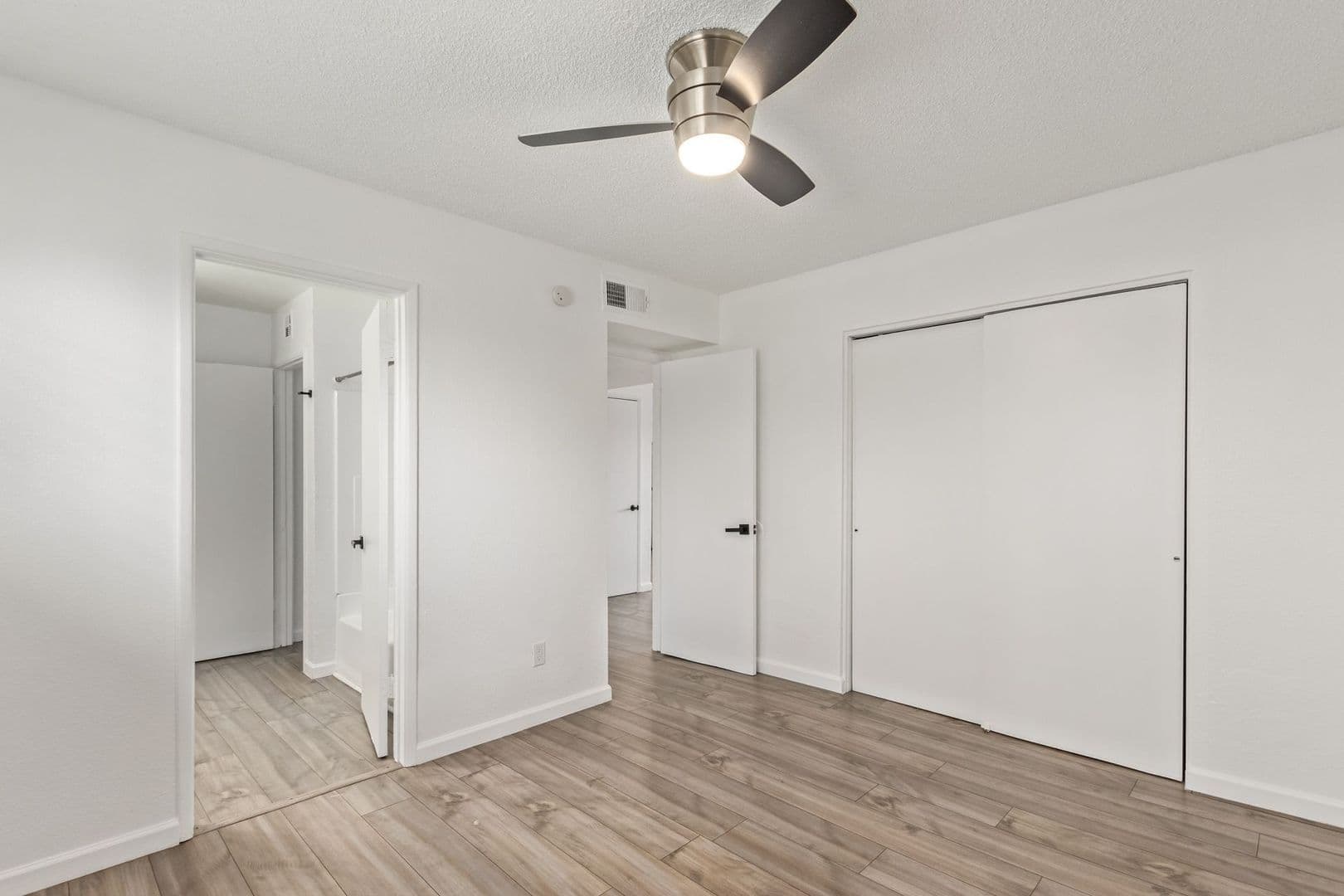 Phoenix Apartment: 1725 E. Cambridge Ave