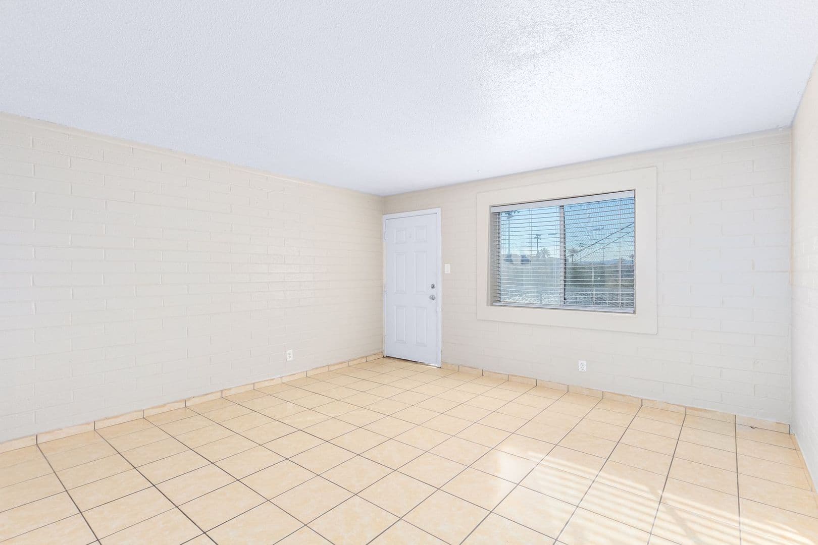 Phoenix Apartment: 608 N. 9th St.