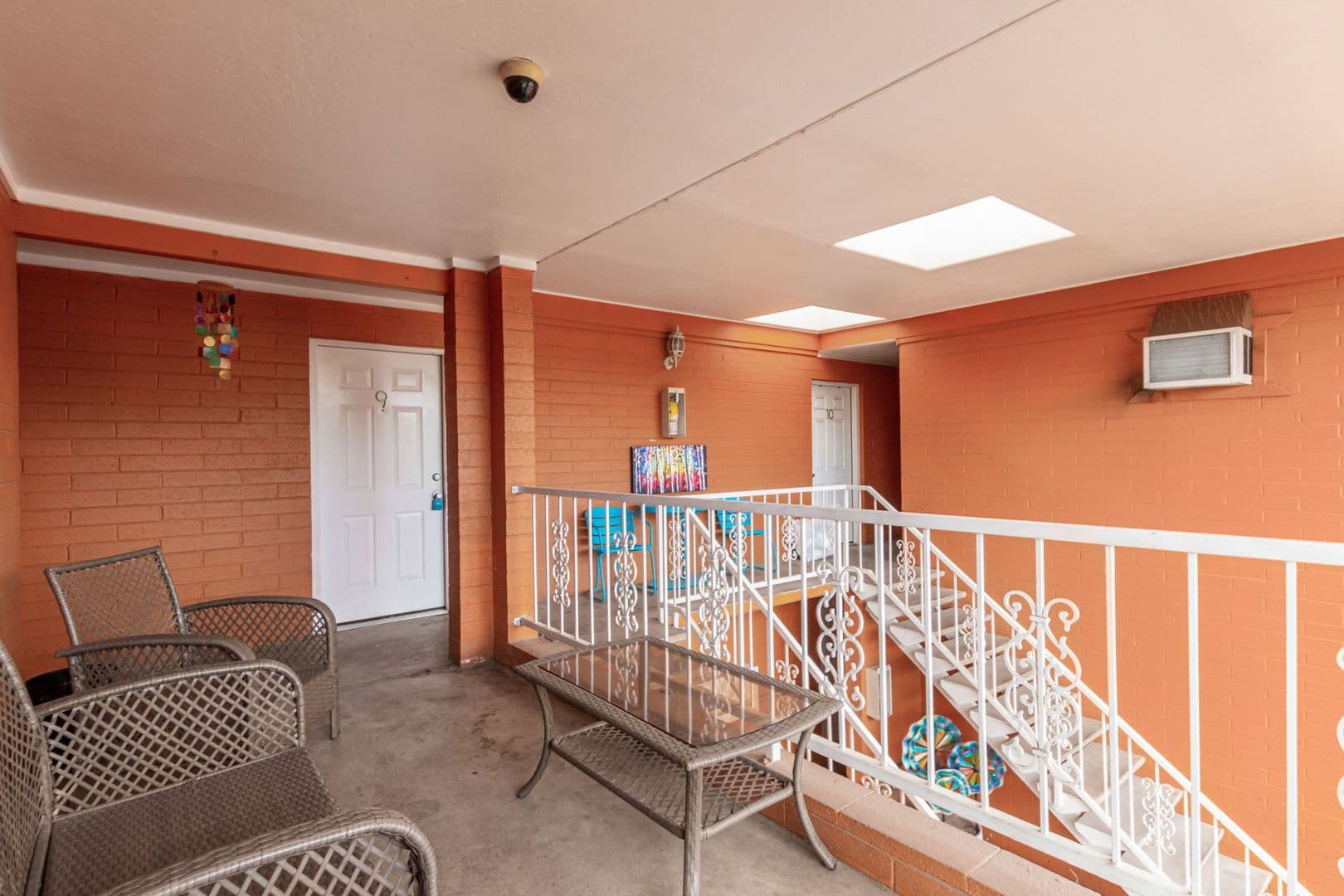 Phoenix Apartment: 901 E. Pierce St.