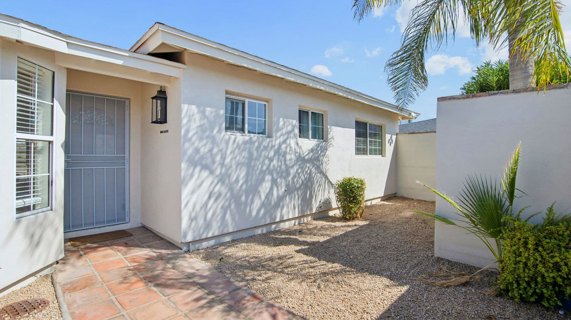 Phoenix Apartment: 2929 N. 55th Pl.