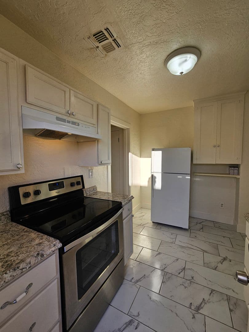 Mesa Apartment: 202-228 E. 2nd Ave.