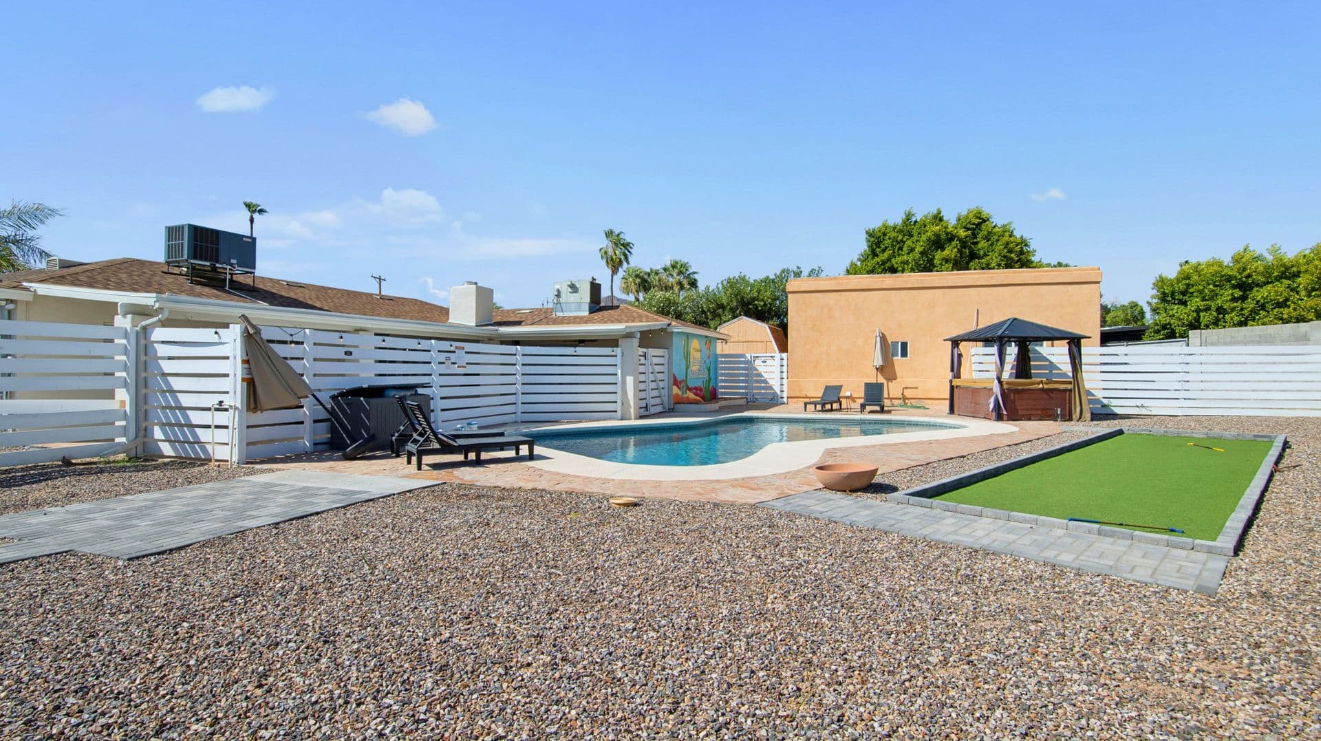 Phoenix Apartment: 2929 N. 55th Pl.
