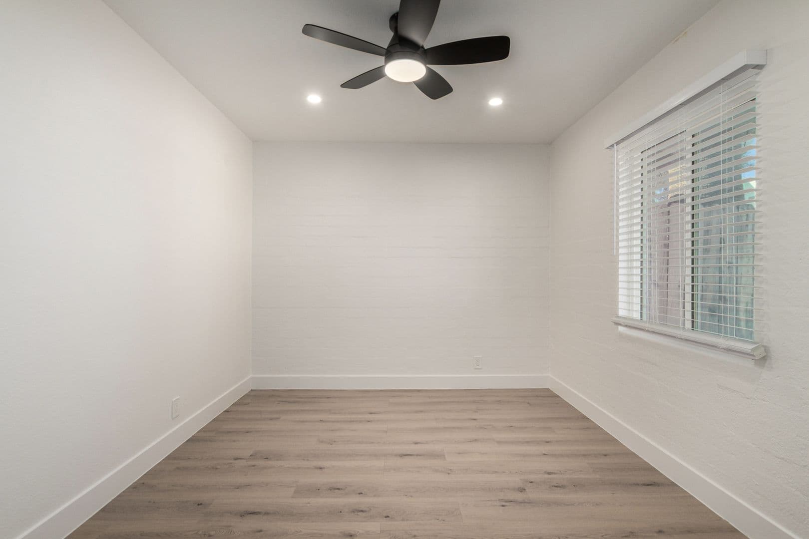 Phoenix Apartment: 3610 N 27th St