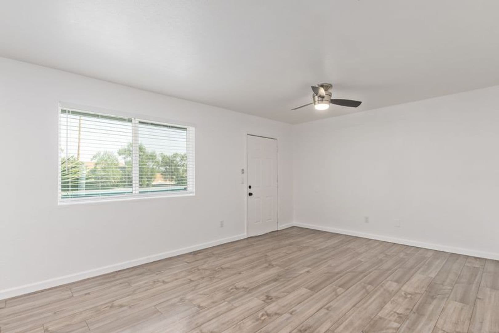 Phoenix Apartment: 1725 E. Cambridge Ave