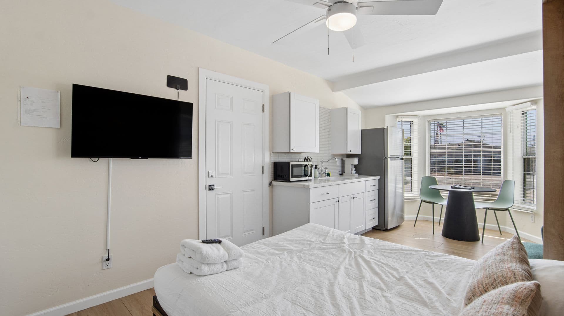 Phoenix Apartment: 2929 N. 55th Pl.