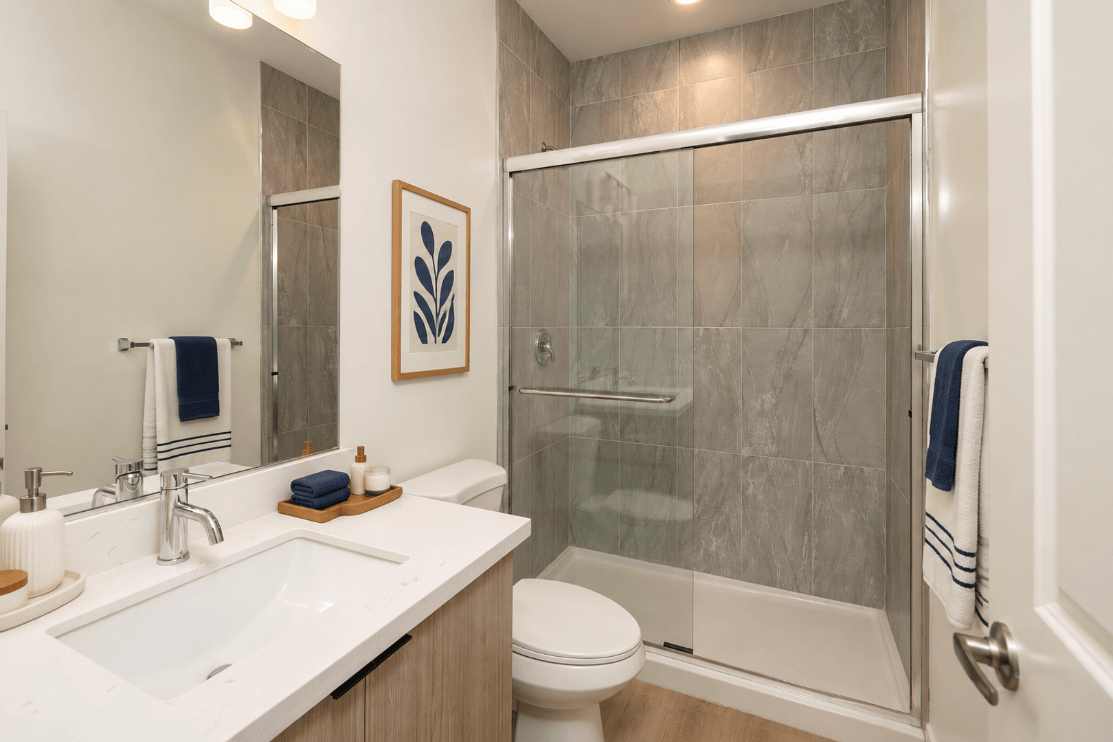 Phoenix Apartment: 1818 W Earll Dr