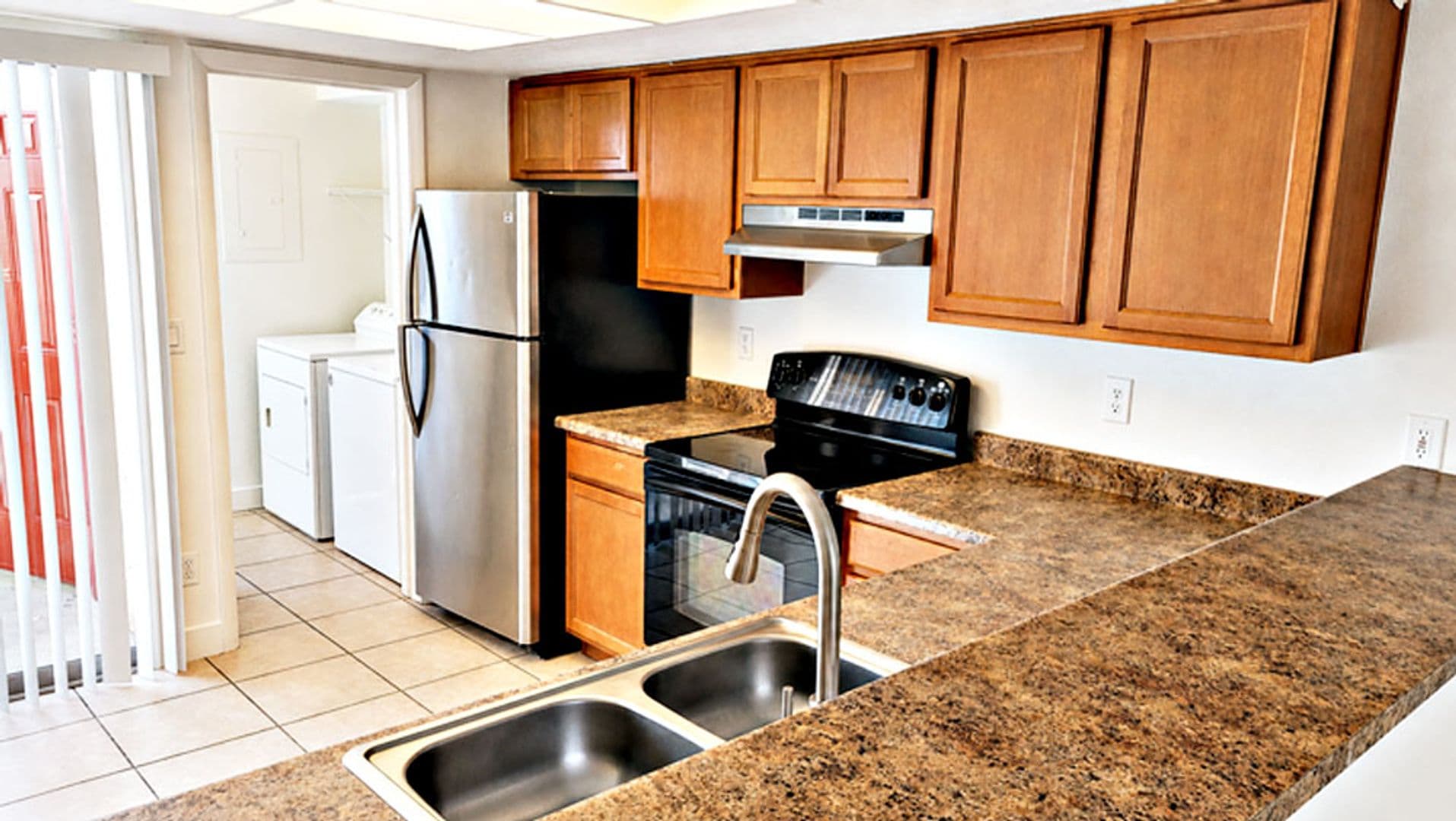 Glendale House: 4828 W. Orangewood Ave #131