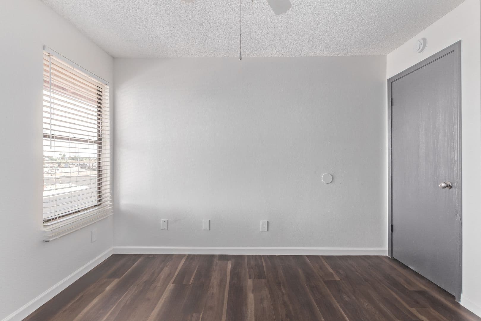 Mesa Apartment: 2020 N. Winterhaven