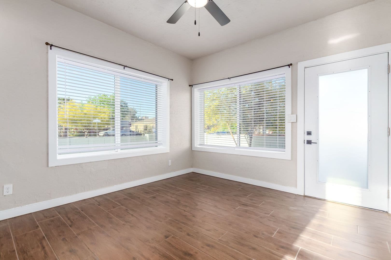 Phoenix Apartment: 725 W. Mckinley St.