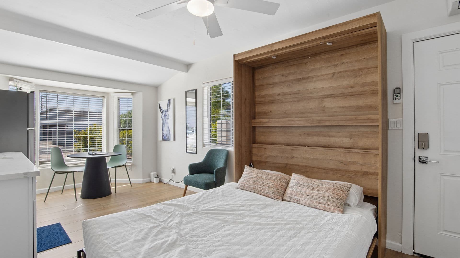 Phoenix Apartment: 2929 N. 55th Pl.