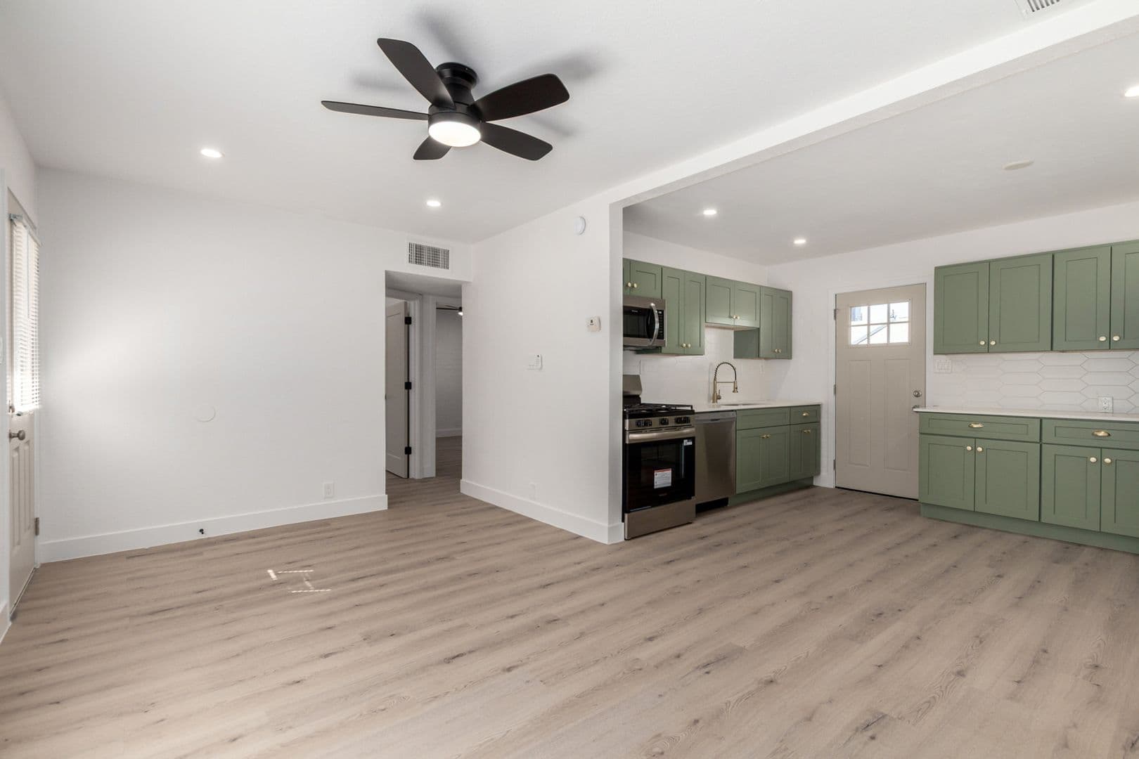 Phoenix Apartment: 3610 N 27th St