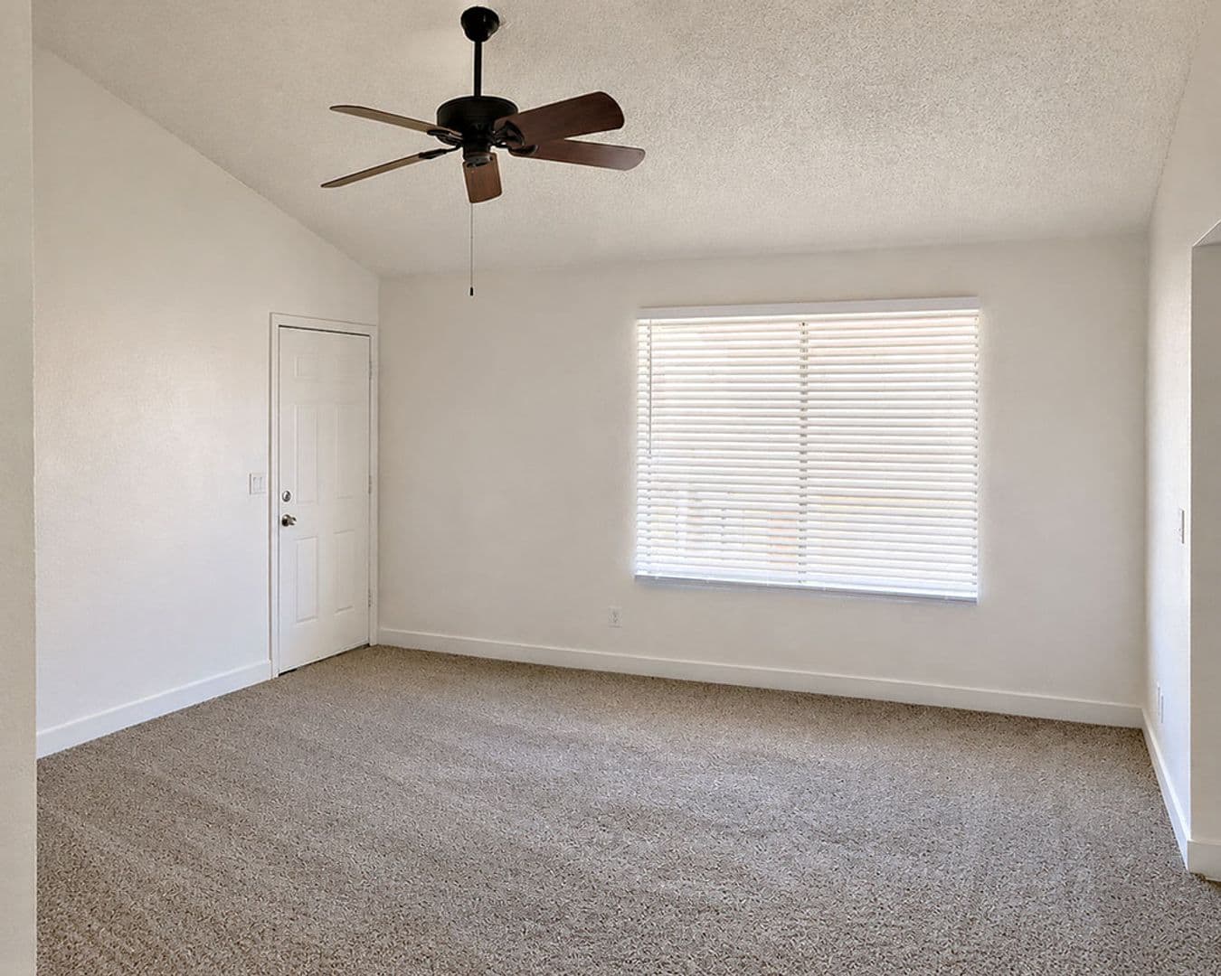 Glendale House: 4828 W. Orangewood Ave #131