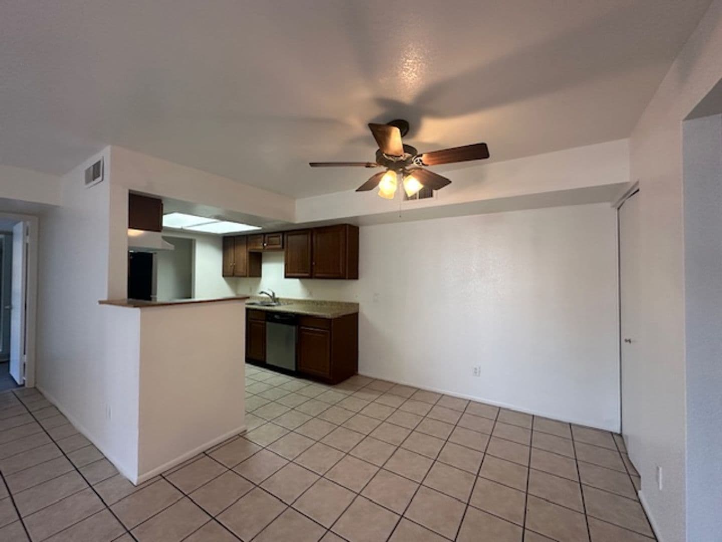 Glendale House: 4608 W Maryland Ave #113