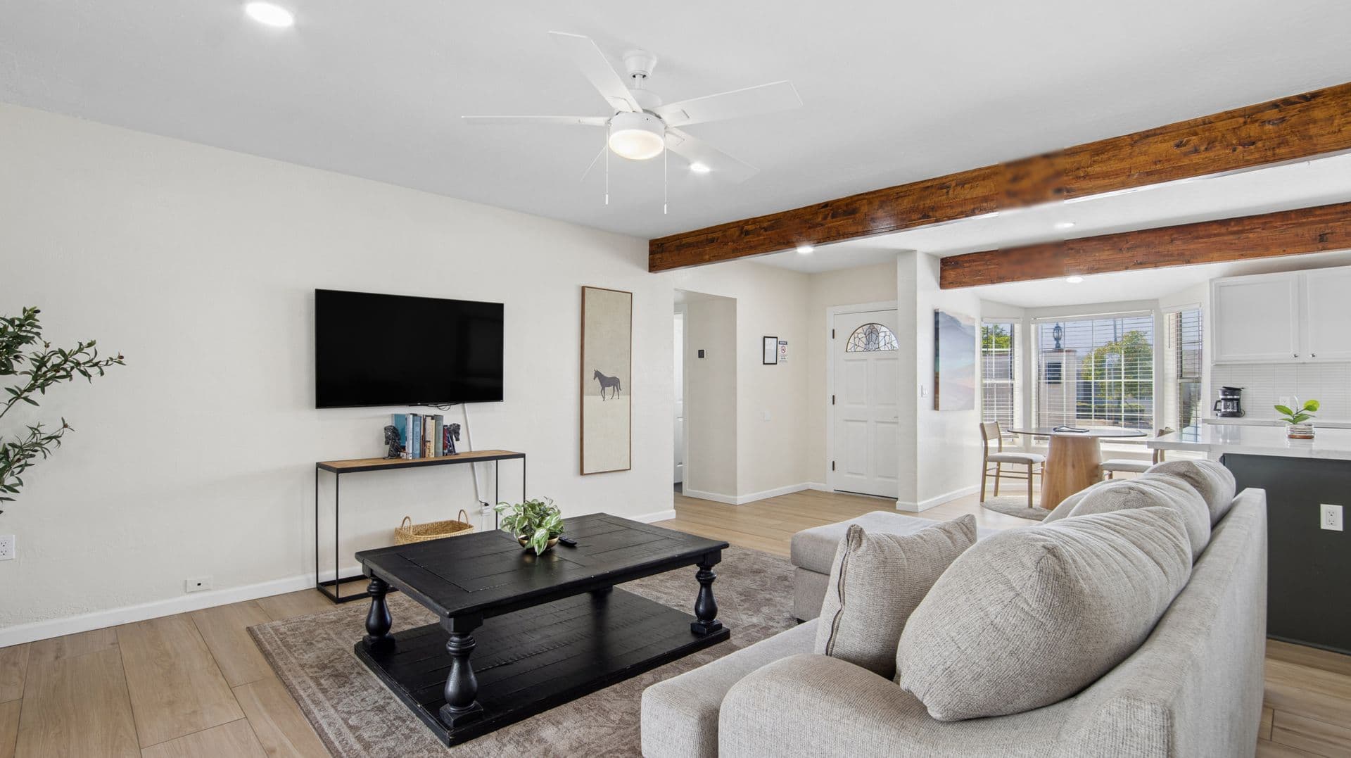 Phoenix Apartment: 2929 N. 55th Pl.