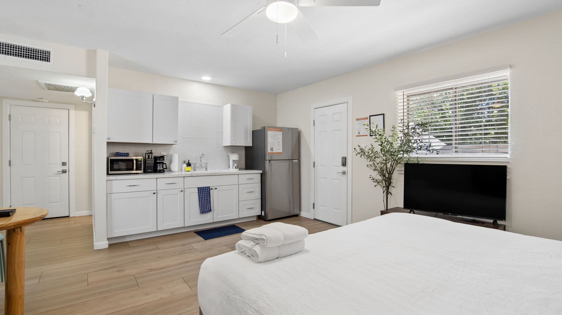 Phoenix Apartment: 2929 N. 55th Pl.