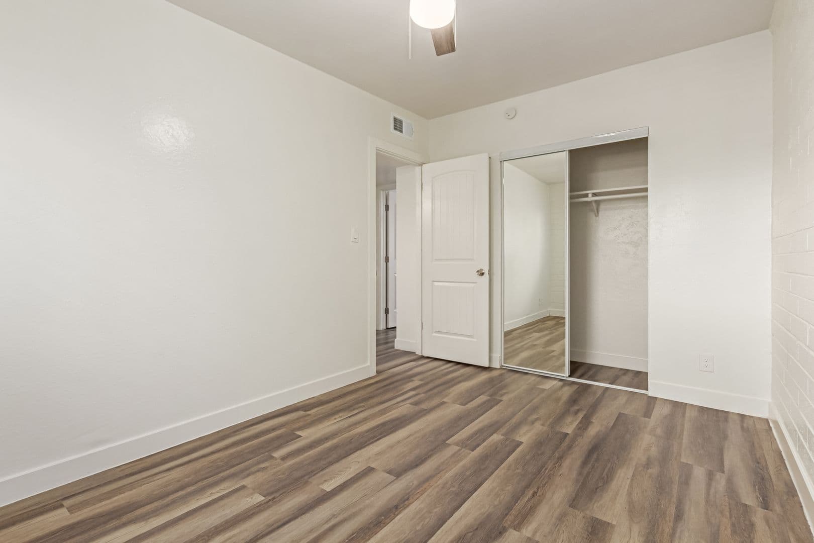 Phoenix Apartment: 2503 E. Clarendon Ave.