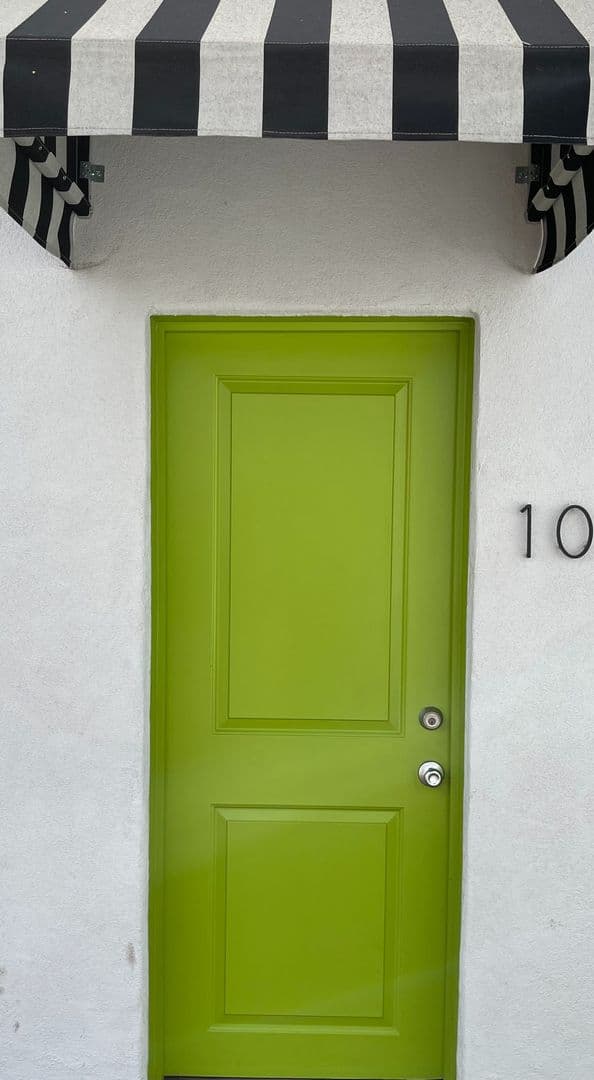 Phoenix Apartment: 1846 E. Washington St.