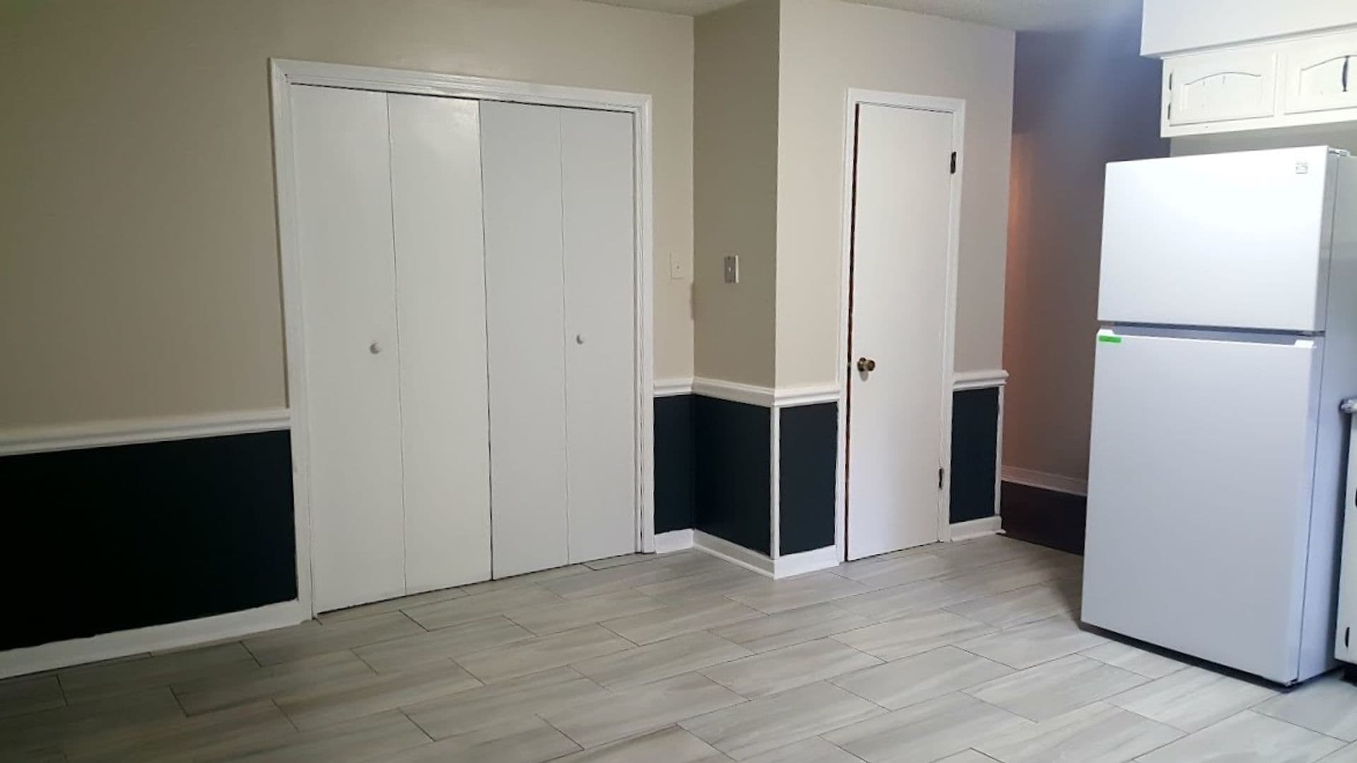 Daphne House: 232 Maplewood Loop
