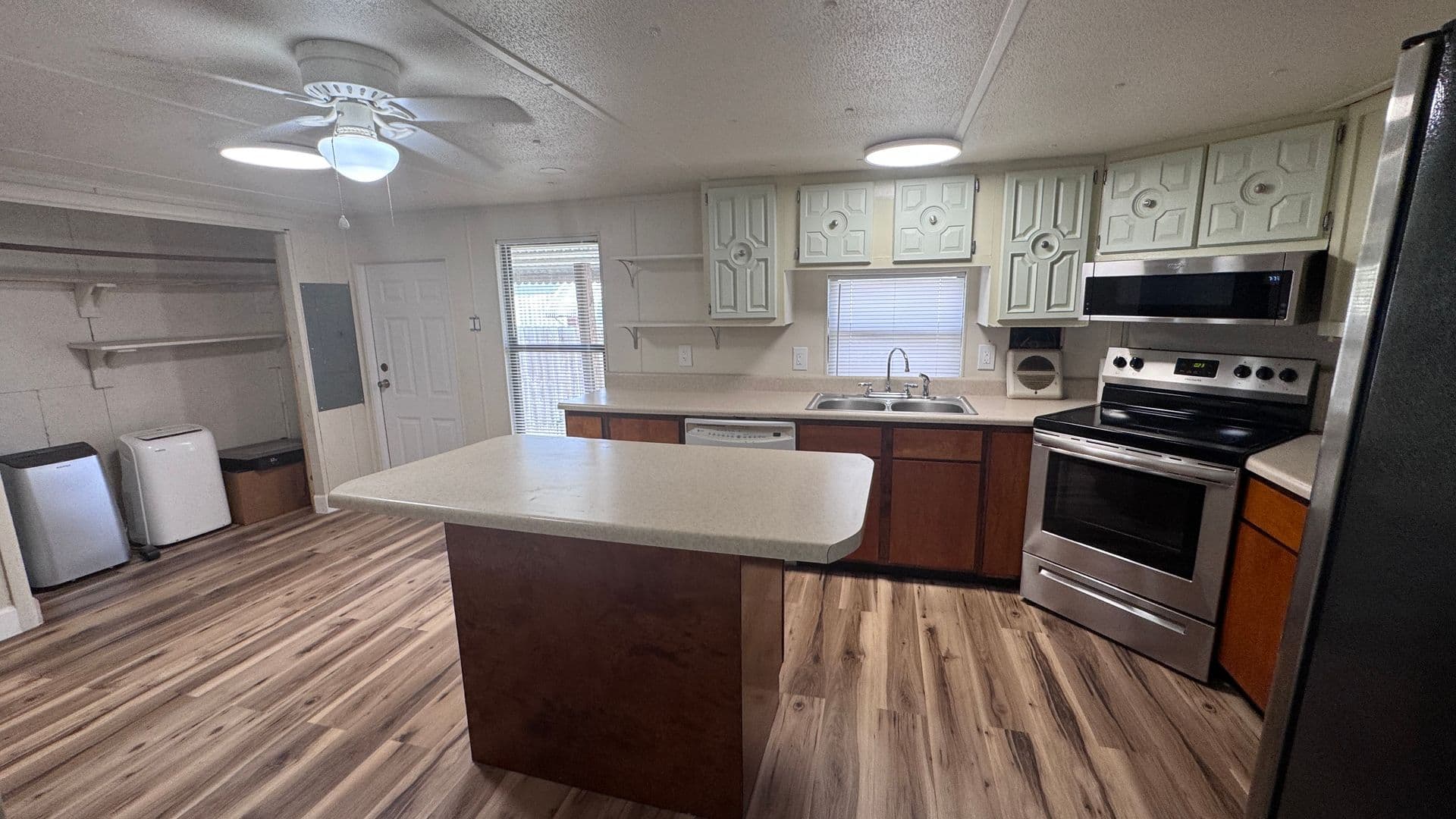 Rockledge House: 1159 Bailey Ct