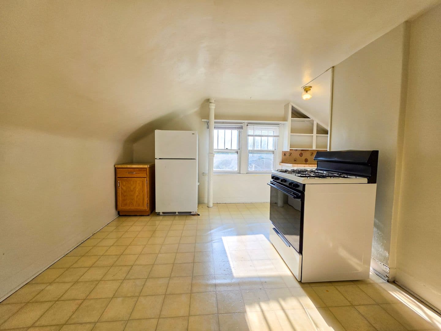 Boulder Apartment: 954 11th St.