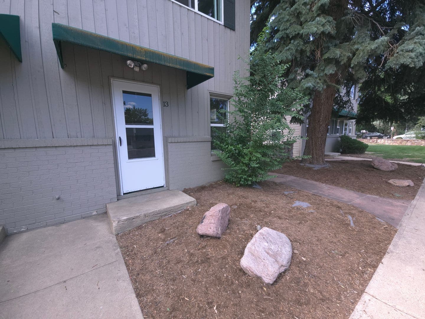 Boulder Apartment: 1410 19th St.