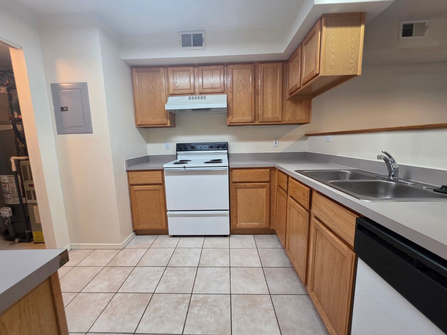Boulder Apartment: 2850 E. Aurora Ave. #203