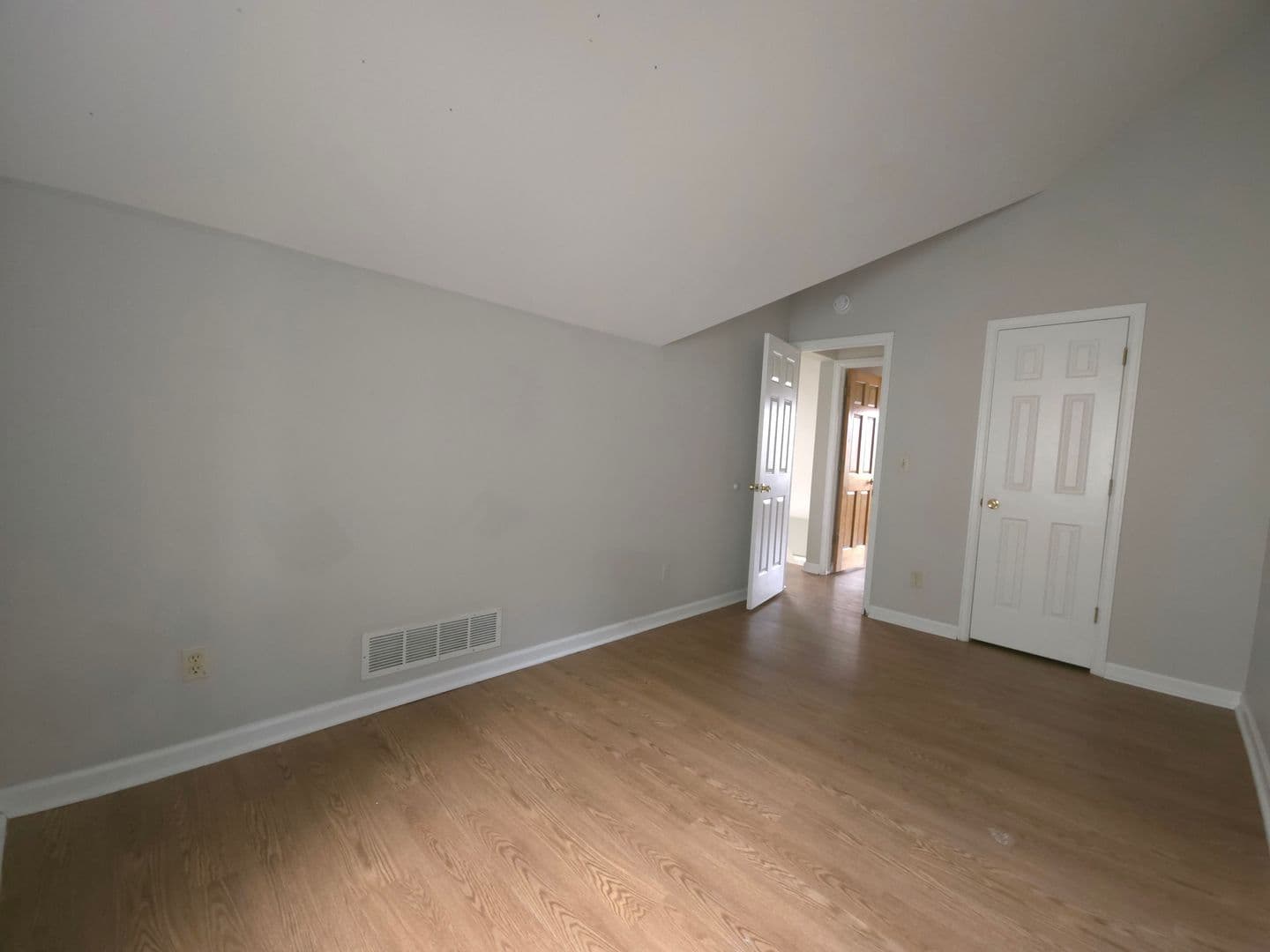 Boulder Apartment: 896 18th Street