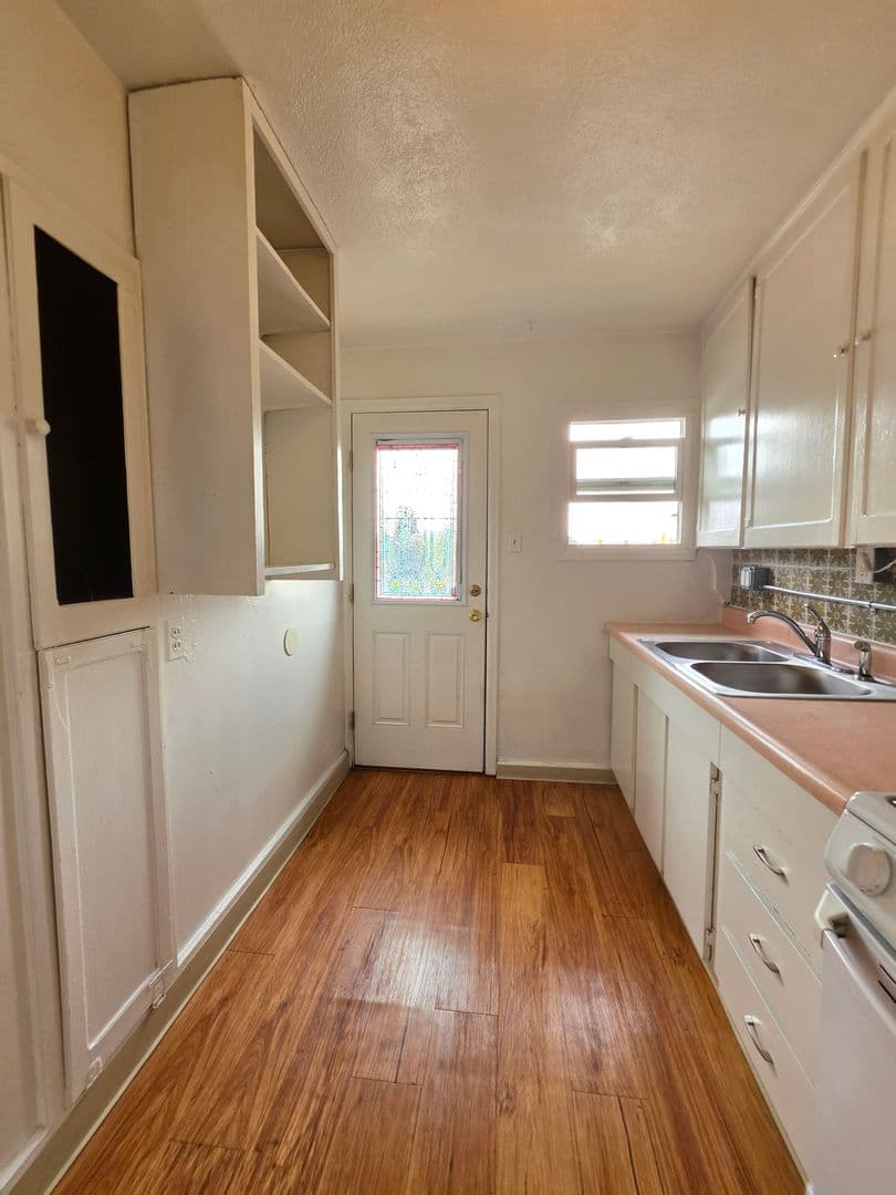 Boulder Apartment: 911-915 Broadway