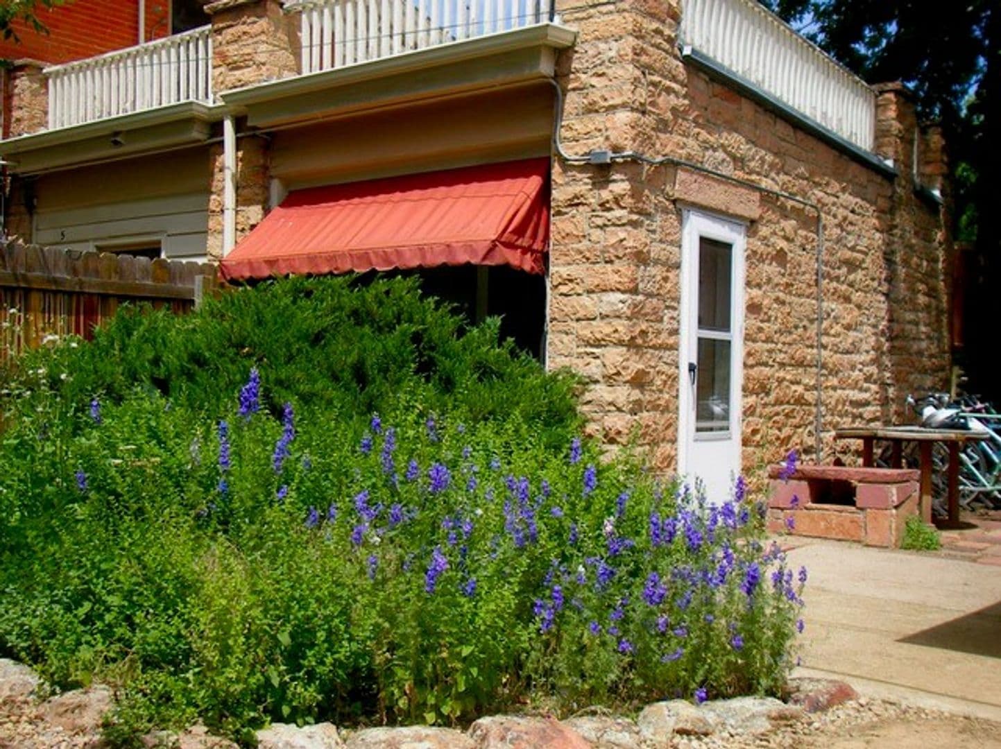 Boulder Apartment: 1018 Pine St.