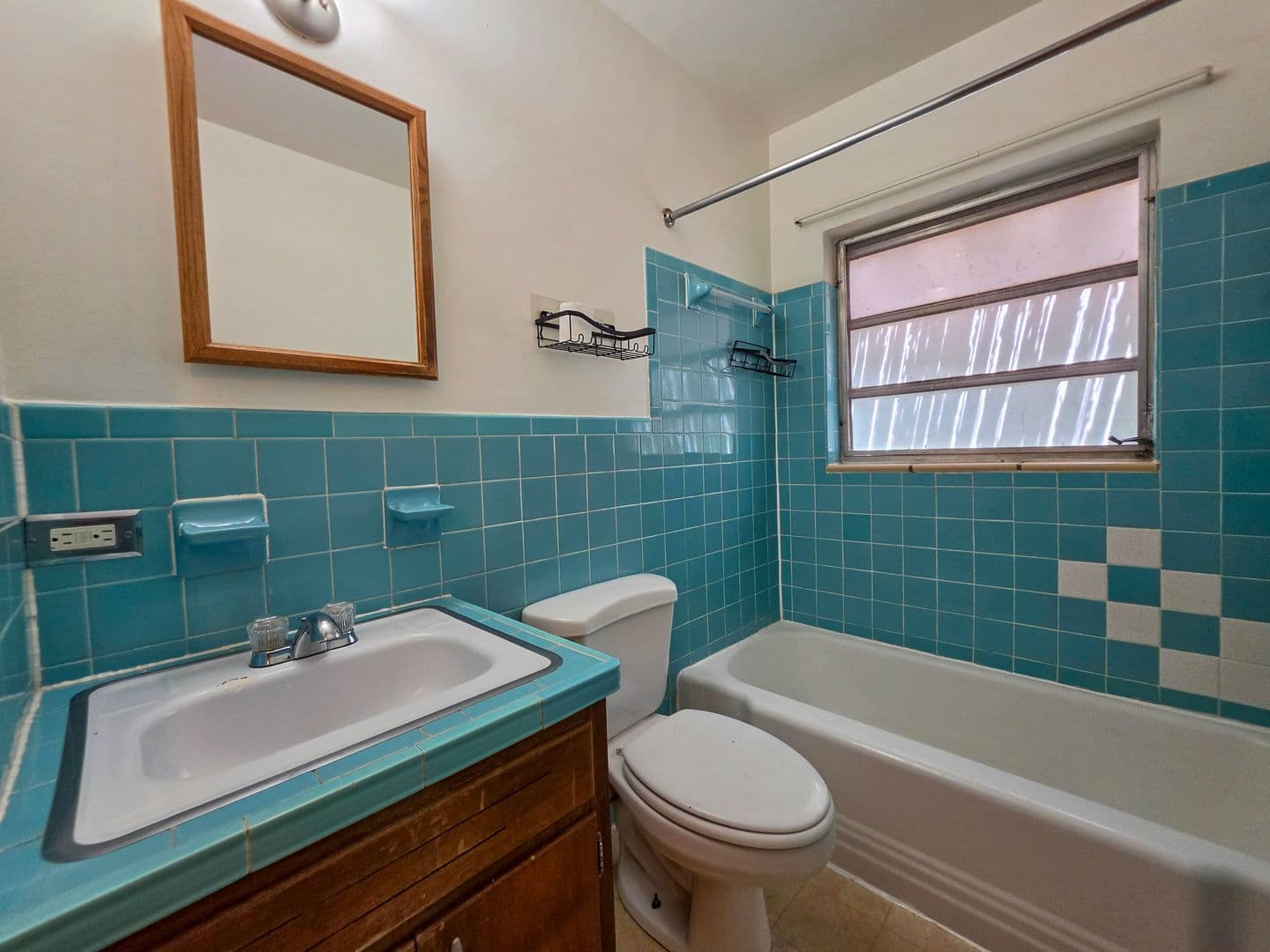 Longmont Apartment: 702 Emery Street