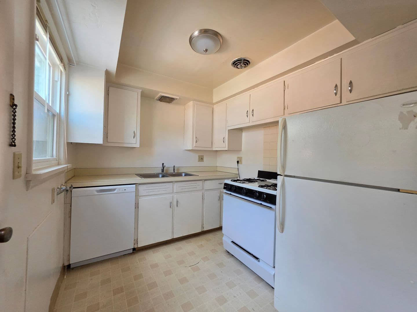 Boulder Apartment: 1525 Arapahoe Avenue