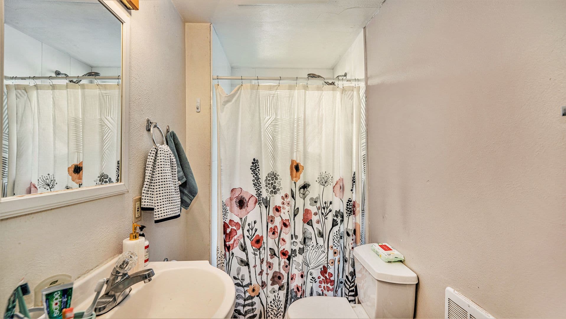 Boulder Apartment: 879-881 19th Street
