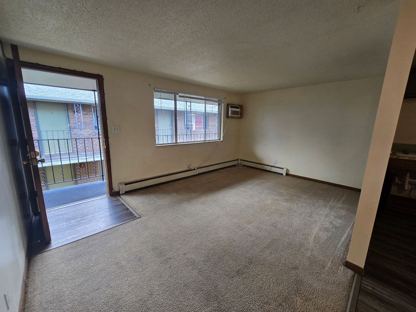 Longmont Apartment: 1430 Emery St.