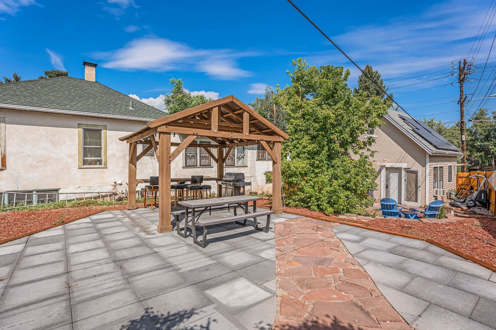 Boulder House: 1529 8th St