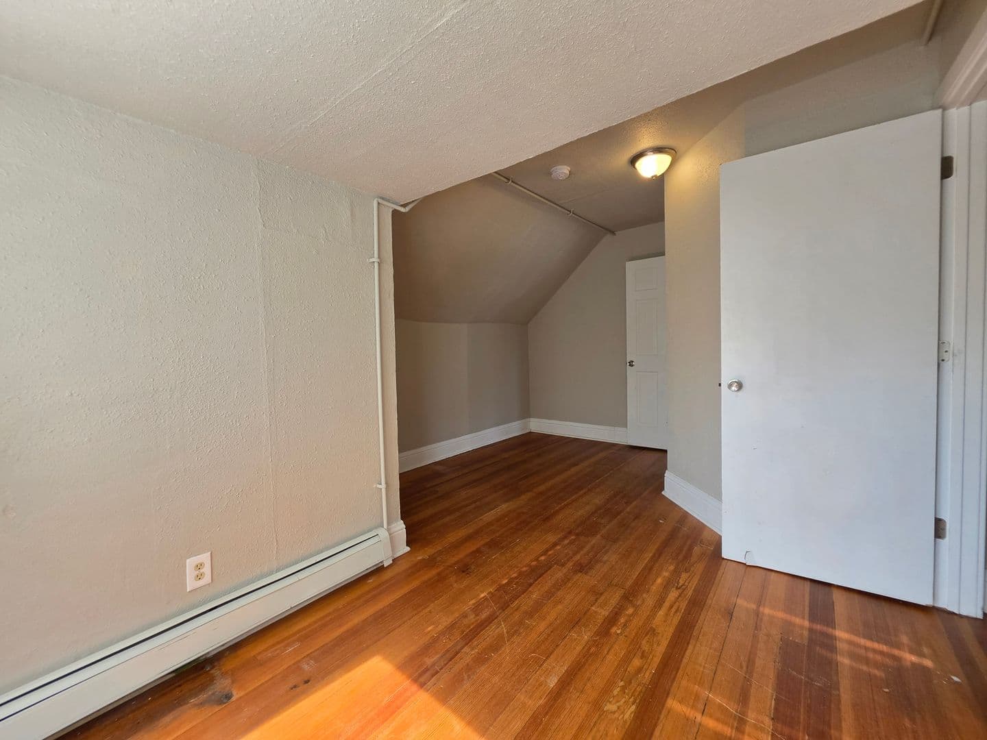 Boulder Apartment: 648 University Ave