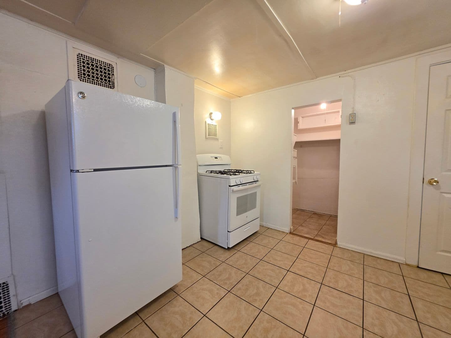 Boulder Apartment: 911-915 Broadway
