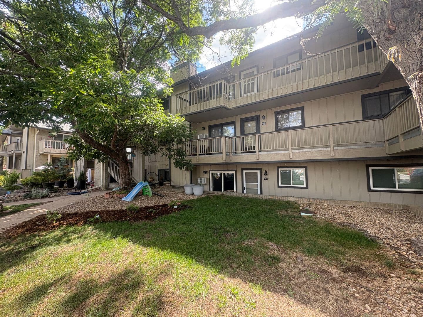 Boulder Condo: 665 Manhattan Drive #1