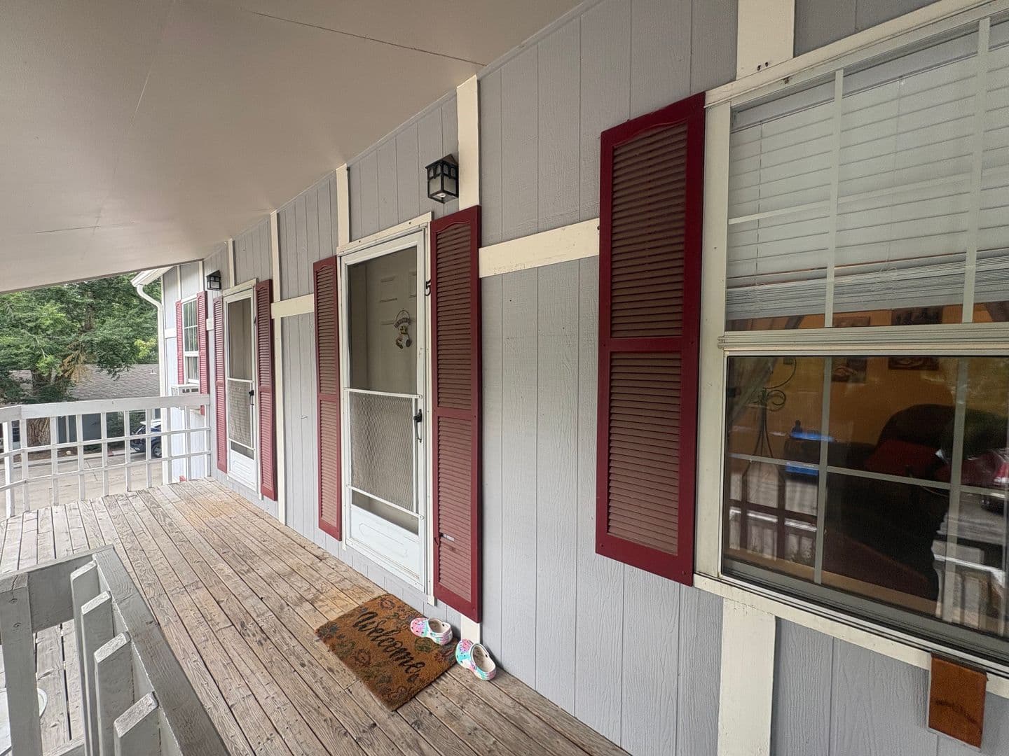 Lafayette Apartment: 107 W. Simpson Street