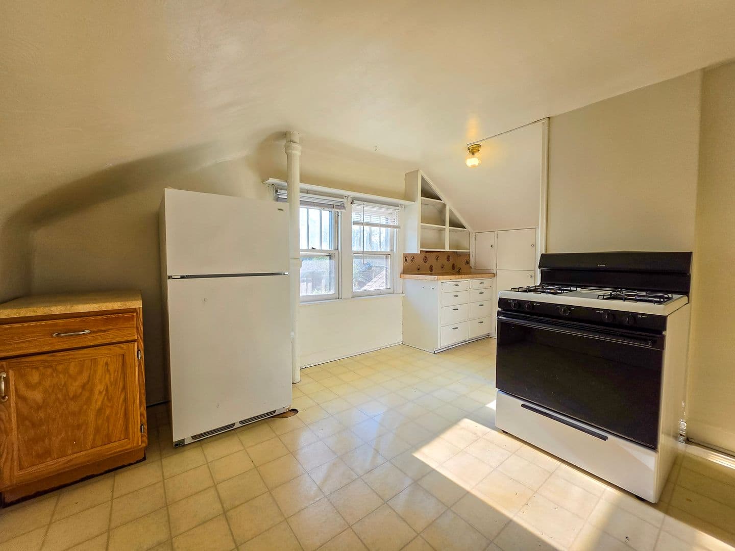 Boulder Apartment: 954 11th St.