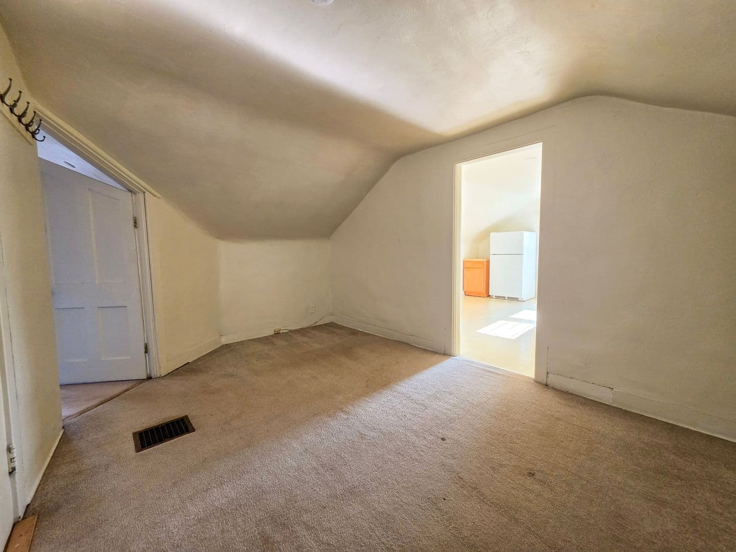 Boulder Apartment: 954 11th St.