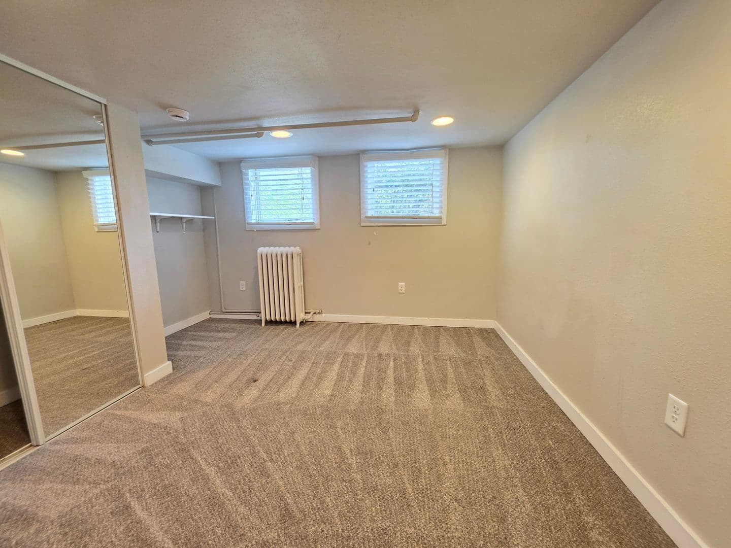 Boulder Apartment: 648 University Ave