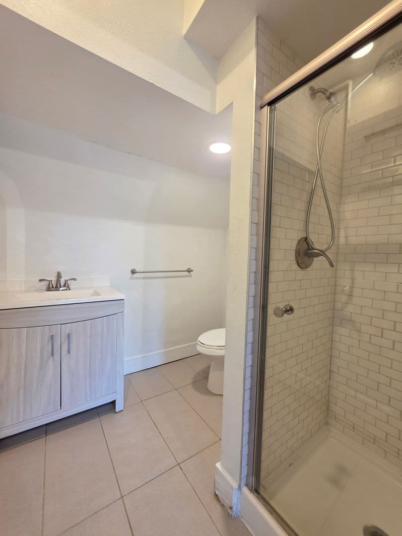 Boulder Apartment: 648 University Ave