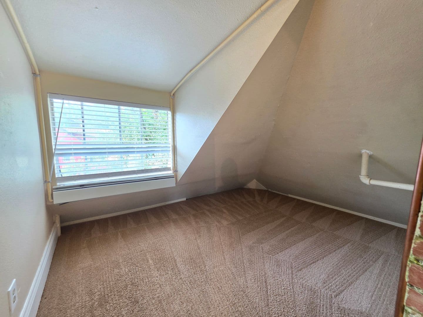 Boulder Apartment: 648 University Ave