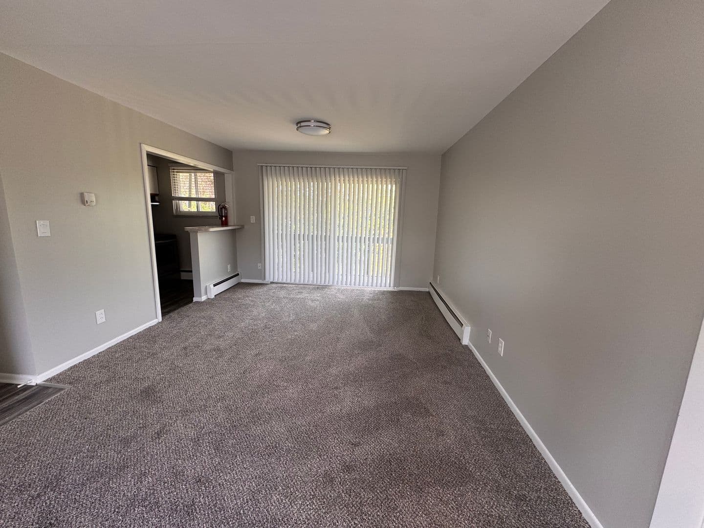 Utica Apartment: 45631-45645 Brownell St
