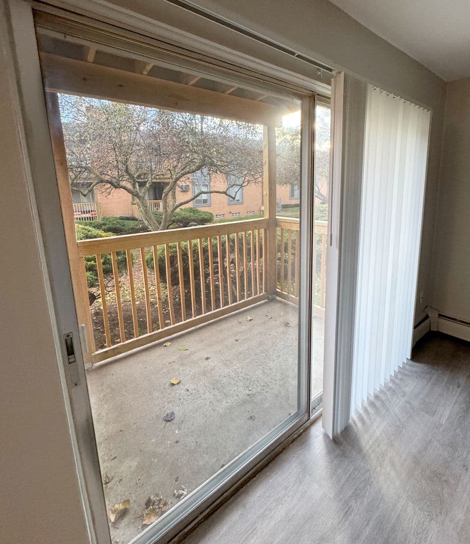 Berkley Apartment: 2200 Berkley Ave