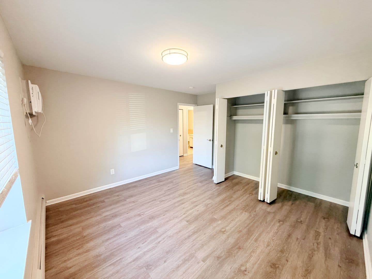 Berkley Apartment: 2200 Berkley Ave