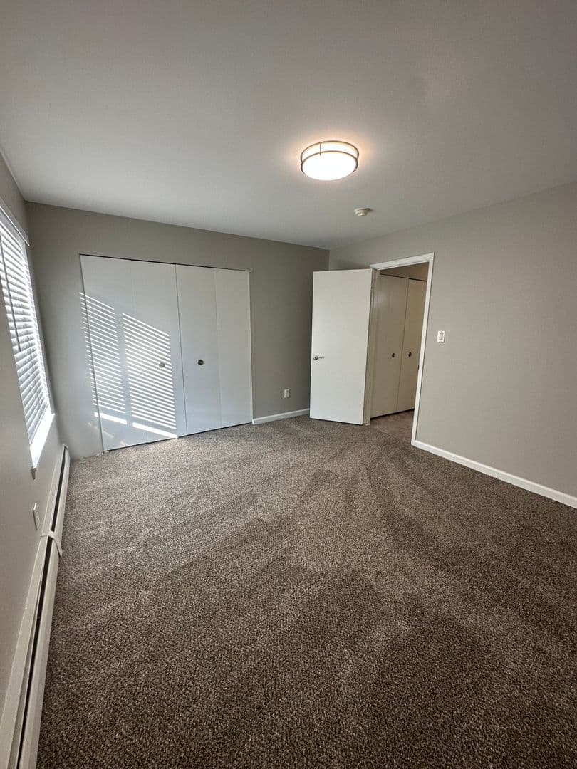 Berkley Apartment: 2200 Berkley Ave