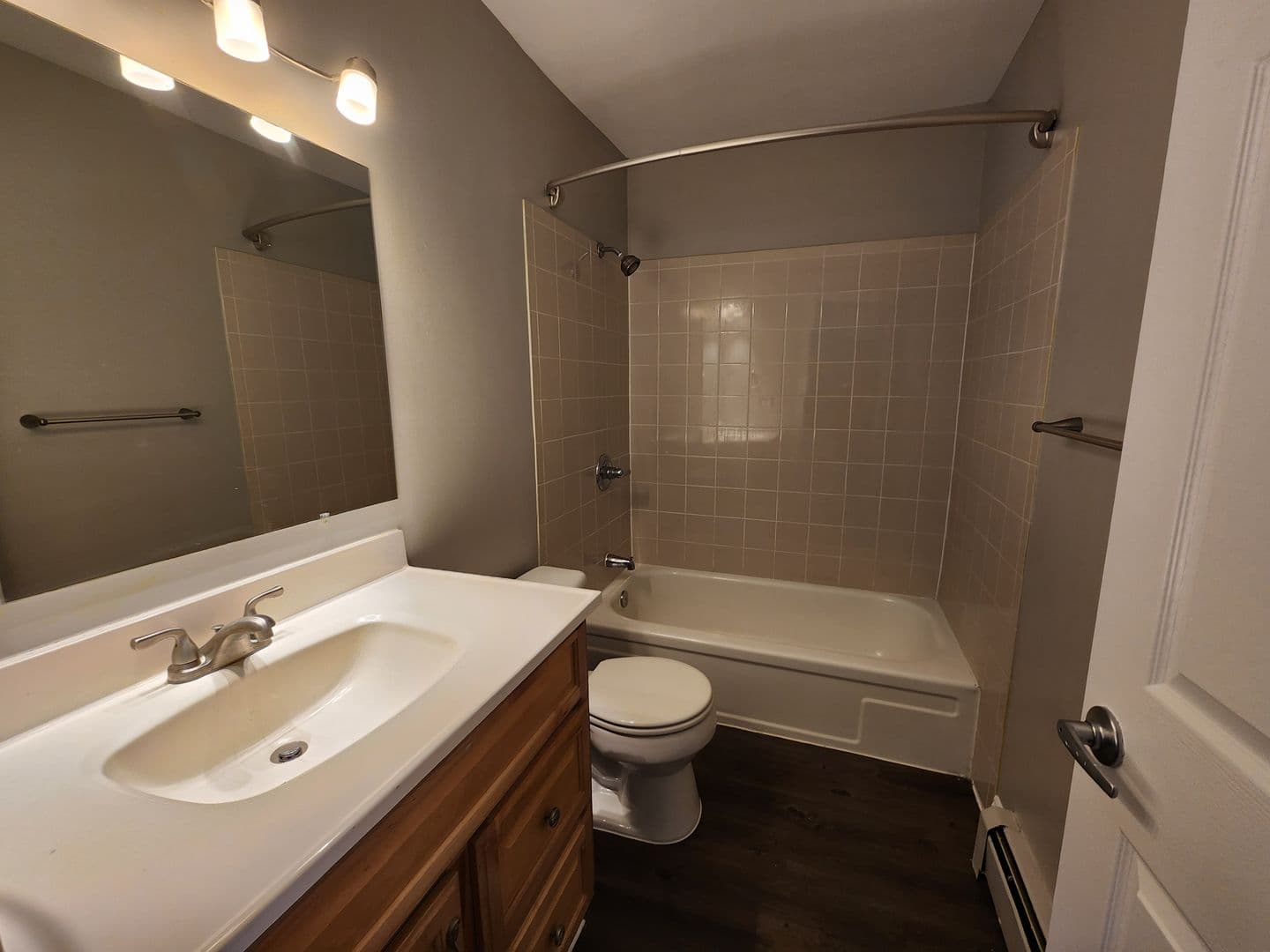 Madison Heights Apartment: 1390-1410 E Lincoln Ave