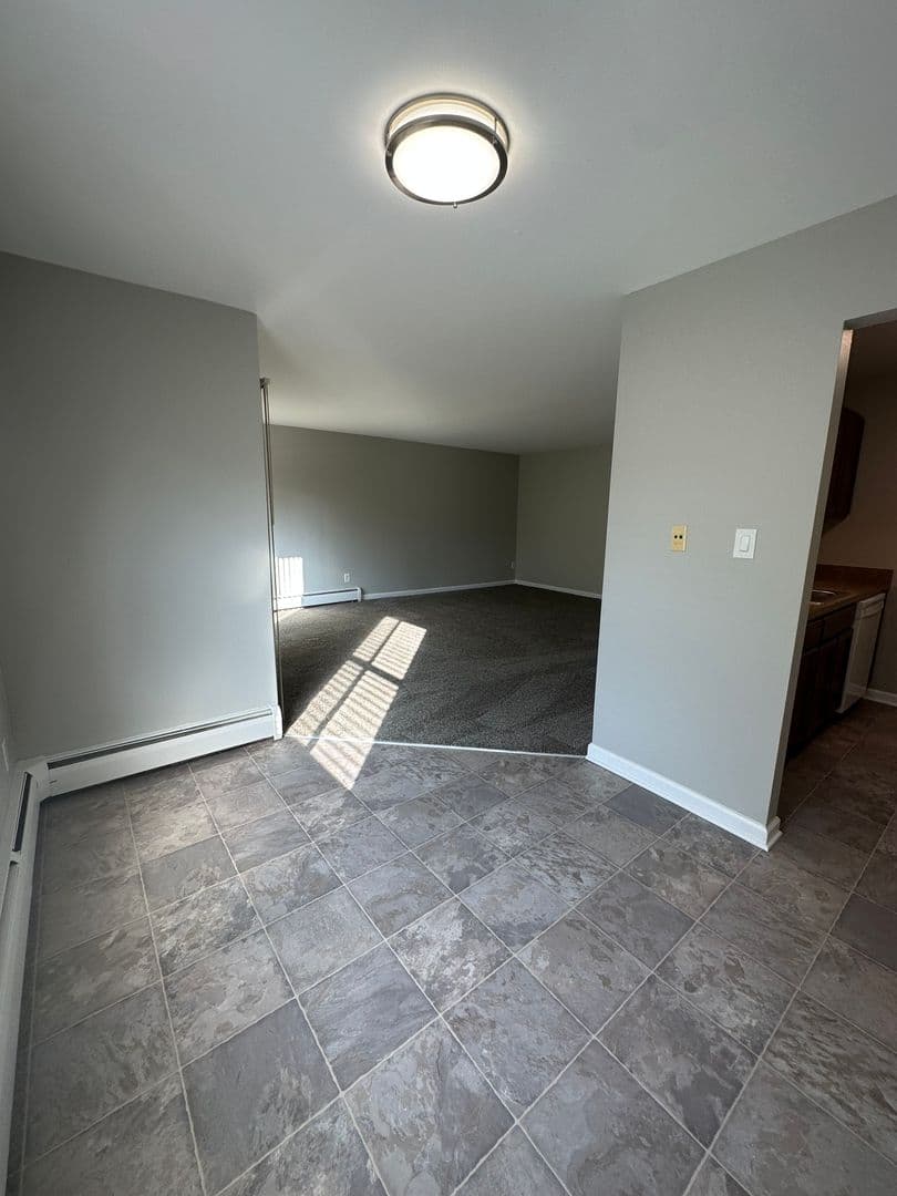 Berkley Apartment: 2200 Berkley Ave