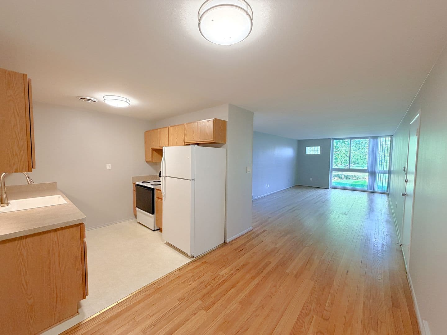 Royal Oak Apartment: 2608 Galpin Ave